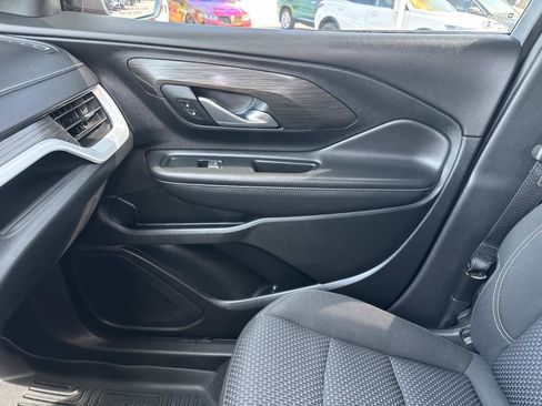 Used 2022 GMC Terrain SLE w/ Driver Convenience Package image 25