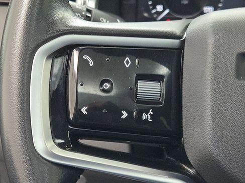 Used 2023 Land Rover Discovery Sport S image 37