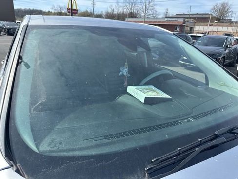 Used 2022 Ford Edge SEL image 14