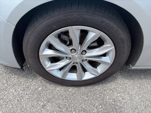 Used 2019 Chevrolet Malibu LT FWD image 10