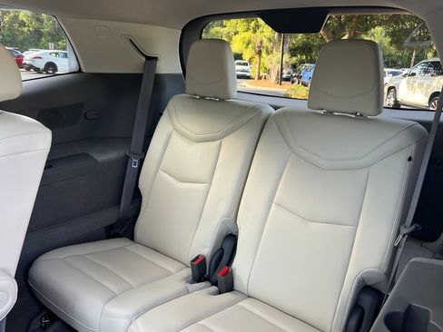 Used 2023 Cadillac XT6 Premium Luxury FWD image 15