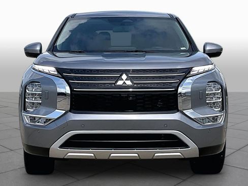 Used 2024 Mitsubishi Outlander SE AWD/4WD image 4