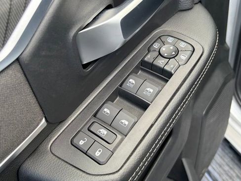 New 2026 RAM 2500 Big Horn AWD/4WD image 12