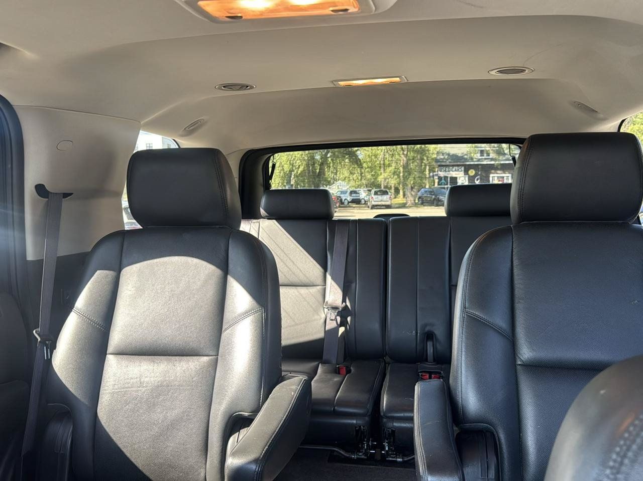Used 2012 GMC Yukon SLT w/ SLT-2 Equipment Package AWD/4WD image 12