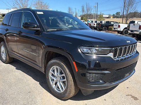 New 2026 Jeep Grand Cherokee Laredo X RWD image 5