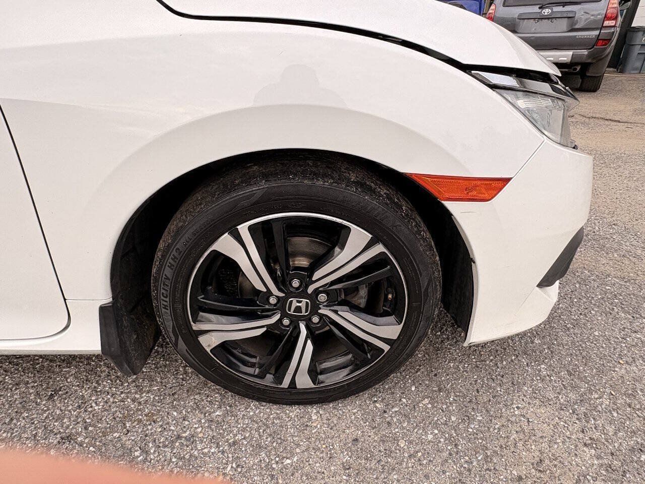 Used 2016 Honda Civic Touring image 36