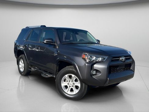 Used 2022 Toyota 4Runner SR5 Premium AWD/4WD image 2