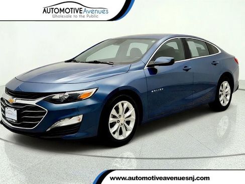Used 2024 Chevrolet Malibu LT FWD image 1