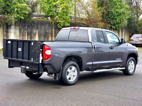 Used 2016 Toyota Tundra SR5 image 7
