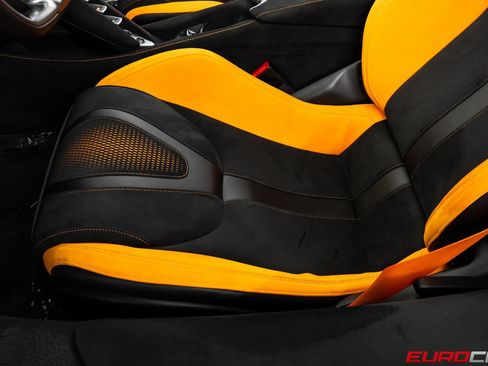 Used 2026 McLaren 750S Spider RWD image 44