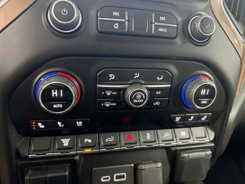 Used 2023 Chevrolet Silverado 2500 High Country image 16