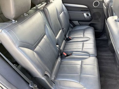 Used 2020 Land Rover Discovery Landmark AWD/4WD image 22