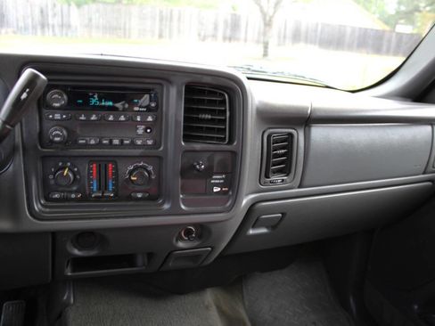 Used 2003 Chevrolet Silverado 1500 LS image 9
