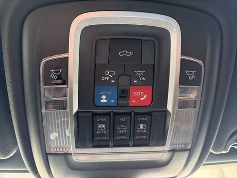 Used 2019 RAM 2500 Laramie image 28