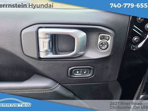 Used 2020 Jeep Gladiator Overland AWD/4WD image 15