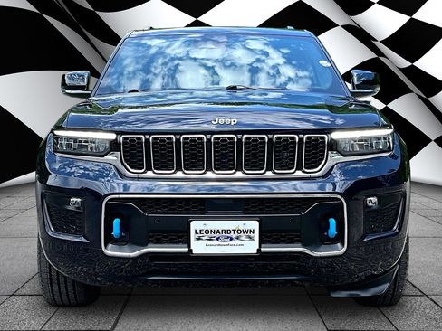 Used 2023 Jeep Grand Cherokee Overland AWD/4WD image 3