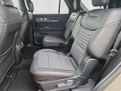 New 2026 Ford Explorer ST-Line w/ ST-Line Street Pack image 16