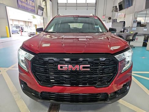 Used 2023 GMC Terrain AT4 AWD/4WD image 2