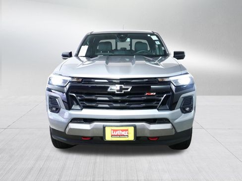 Used 2024 Chevrolet Colorado Z71 w/ Z71 Convenience Package 2 AWD/4WD image 2