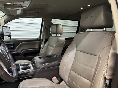 Used 2016 GMC Sierra 2500 Denali w/ Duramax Plus Package image 7