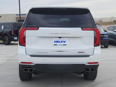 Used 2025 GMC Yukon Denali image 4