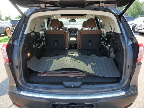 Used 2024 Subaru Ascent Touring w/ Popular Package #2 AWD/4WD image 18