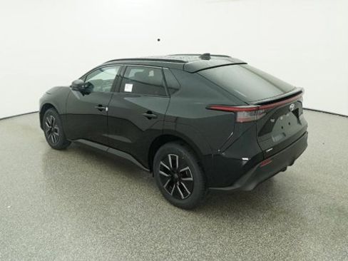 Certified 2026 Toyota bZ XLE image 13