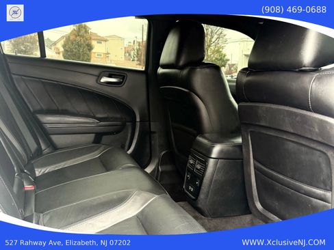 Used 2019 Dodge Charger SXT w/ Plus Group image 25