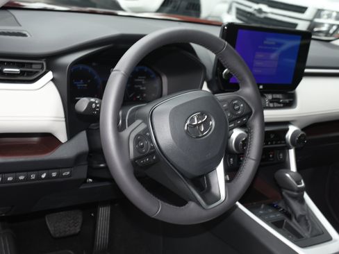 Used 2024 Toyota RAV4 Limited image 9