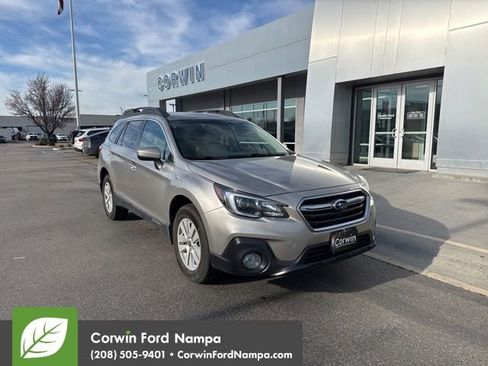 Used 2019 Subaru Outback 2.5i Premium image 1