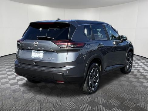 Used 2024 Nissan Rogue SV AWD/4WD image 6