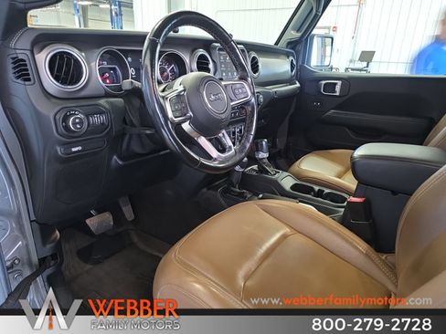 Used 2020 Jeep Gladiator Rubicon AWD/4WD image 22