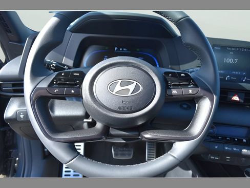 New 2026 Hyundai Elantra SEL Sport FWD image 17