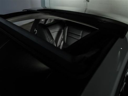 Certified 2025 Porsche 911 Carrera RWD image 17