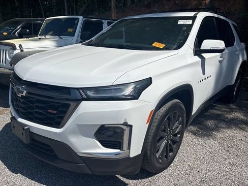 Used 2023 Chevrolet Traverse RS w/ LPO, Floor Liner Package AWD/4WD image 5