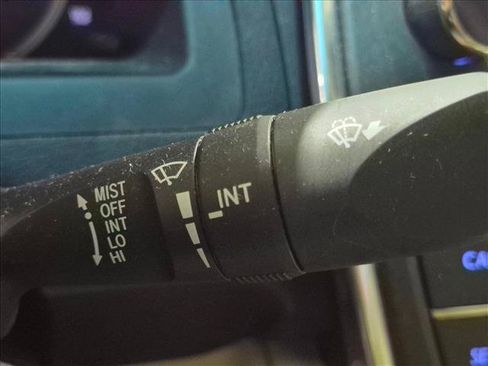 Used 2017 Toyota Camry LE FWD image 22