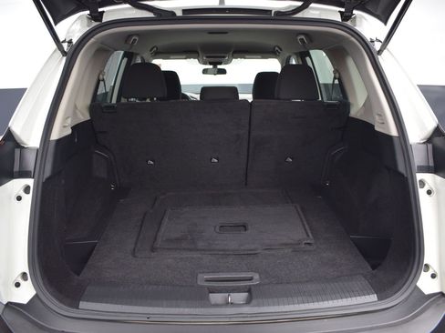 Used 2023 Nissan Rogue S AWD/4WD image 12