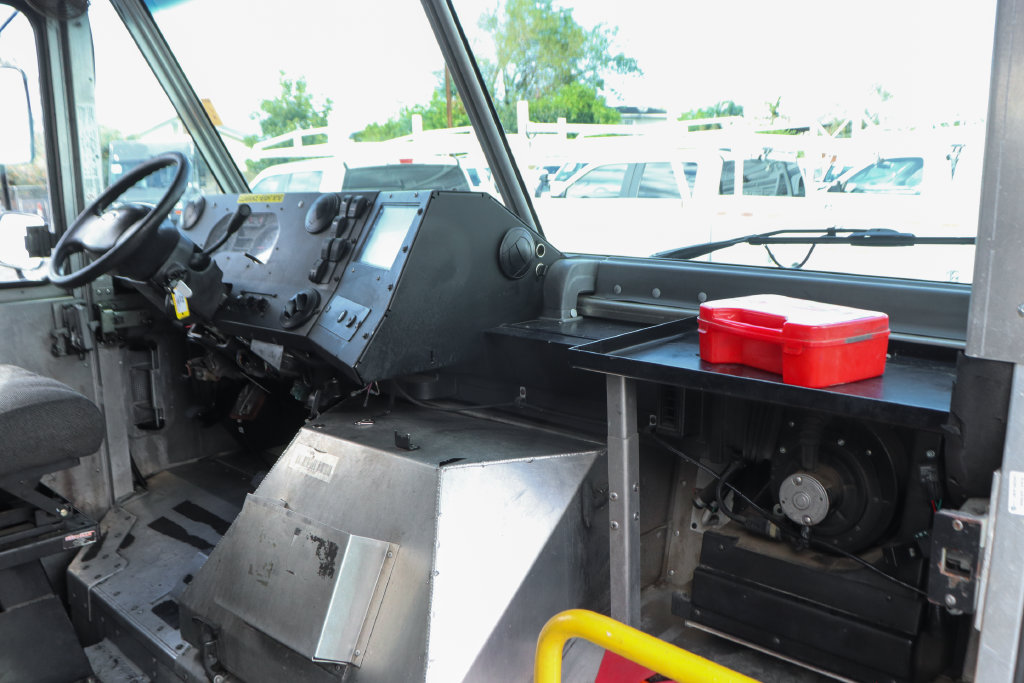 Used 2019 Ford E-450 and Econoline 450 Super Duty RWD image 28