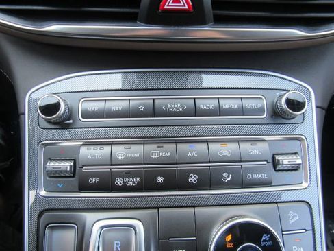 Used 2022 Hyundai Santa Fe Limited image 49