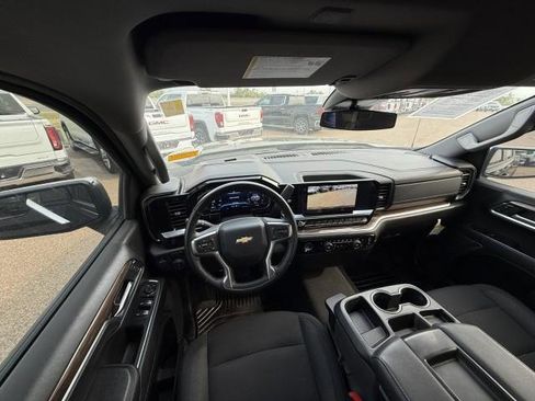 Used 2024 Chevrolet Silverado 1500 LT RWD image 24