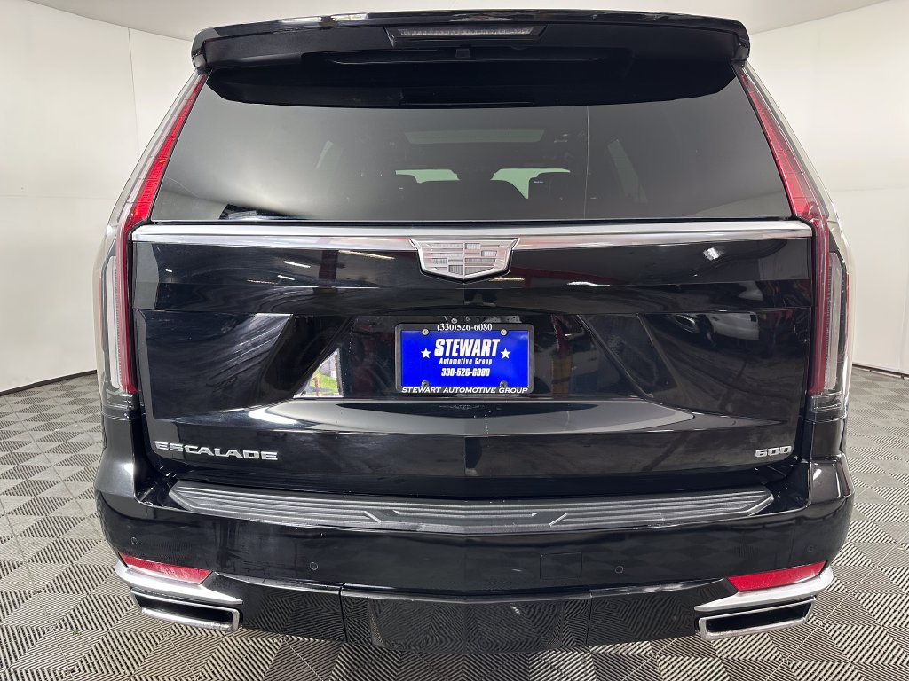 Used 2023 Cadillac Escalade Premium Luxury Platinum w/ LPO, Radiant Package AWD/4WD image 4