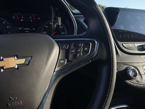 Used 2025 Chevrolet Malibu LT FWD image 18