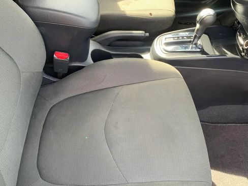 Used 2010 Kia Soul + w/ Audio Pkg image 12