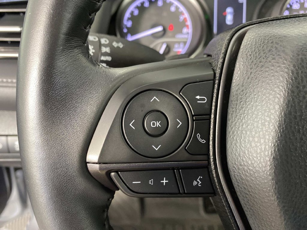Used 2024 Toyota Camry SE FWD image 16