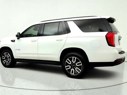 Used 2024 GMC Yukon AT4 w/ Technology Package AWD/4WD image 7