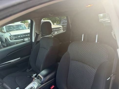 Used 2020 Dodge Journey SE FWD image 14