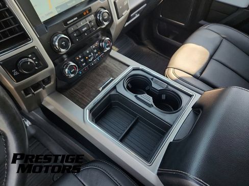 Used 2020 Ford F350 Lariat w/ Lariat Ultimate Package AWD/4WD image 14