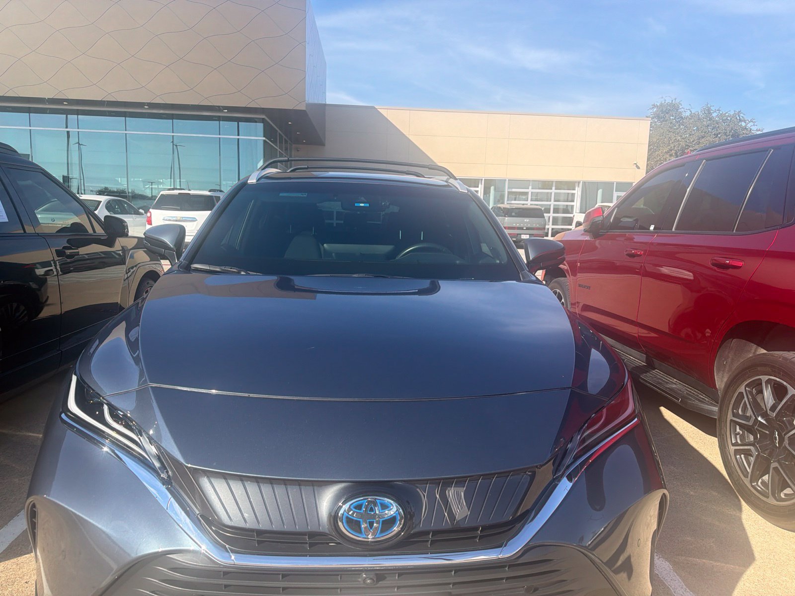 Used 2024 Toyota Venza Limited AWD/4WD image 2