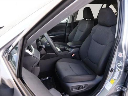 Certified 2025 Toyota RAV4 XLE image 10