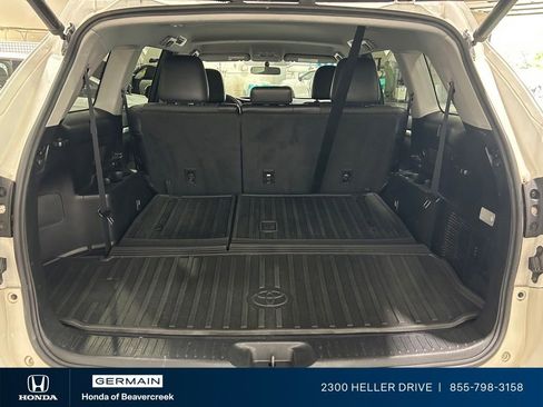 Used 2016 Toyota Highlander Plus AWD/4WD image 31